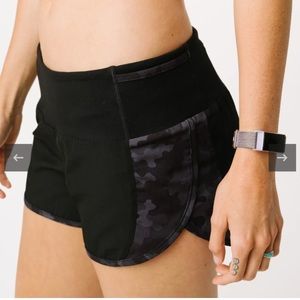 Zyia Active Shorts SzM camo/blk